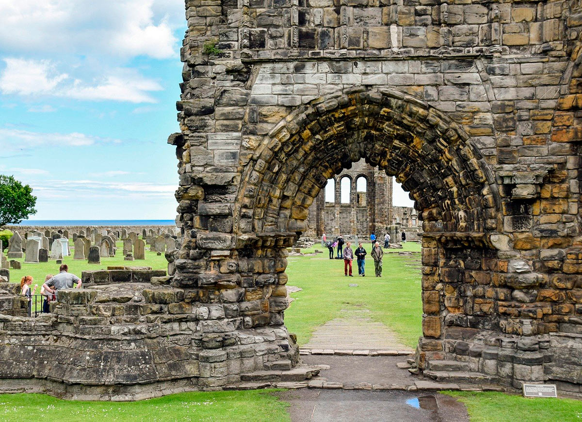 All Day Edinburgh and St Andrews Guided Driving Tour